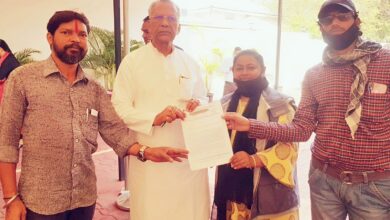 Photo of रविरंजन सिंह बैकुंठपुर के पत्रकार के खिलाफ द्वेषपूर्ण कार्यवाही करने पर जिला बैकुंठपुर पुलिस अधीक्षक एवं पटना थाना प्रभारी को तत्काल हटाया जाने एवं पत्रकार के खिलाफ की गई गलत एफआईआर  निरस्त करने के लिए प्रदेश के गृहमंत्री से उनके निवास स्थान पर मुलाकात की गई ।