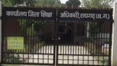 Photo of 25 लाख के गबन में पुसौर विकासखंड शिक्षा अधिकारी कार्यालय में पदस्थ स.ग्रे.03 को,डीईओ ने किया निलंबित,थाने में FIR दर्ज करने के निर्देश