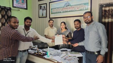 Photo of सारंगढ़ की जनता से छलावा करने वाले आबकारी उपरनिरीक्षक अनिल बंजारे पर होगी जांच के 15 दिनों के भीतर कठोरतम कार्रवाई – विधायक उत्तरी गणपत जांगड़े
