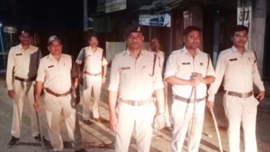 Photo of कोसीर थाना के सिपाही क्षेत्र के शान्ति व्यवस्था बनाने के लिए निकाले मार्च।