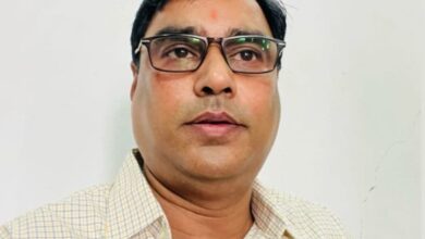 Photo of भ्रष्टाचारी बाबू अरुण दुबे का हुआ तबादला,सरकार के आदेश से बौखलाकर अधिकारियों के खिलाफ कर रहा है साजिश,फर्जी मार्कसीट के सहारे कर रहा नौकरी,रायपुर ,जांजगीर,कोरबा में दर्जनों बंगले!