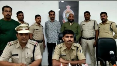 Photo of कहा थे सिंधी समाज के मुखिया,पंचायतों के प्रमुख जब समाज के बेटे और माँ के साथ मारपीट की गई थी?