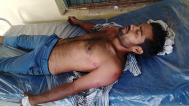 Photo of सारंगढ़ – राजधानी बस चालक का हौसला बुलंद, सरे आम एक युवक को मारी ठोकर,बस ठोकर से युवक के छः पसली टूटे…