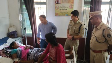 Photo of बरमकेला रोड में पिकअप पलटा : एक की मौत, 6 रायगढ़ रिफर