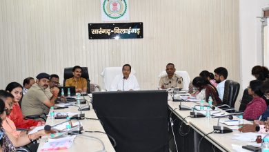 Photo of ठेकेदार सड़क की सीमा को छोड़कर कार्य करें: कलेक्टर धर्मेश साहू