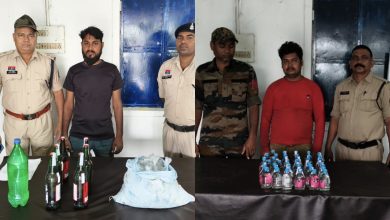 Photo of 2 आरोपियों के कब्जे से कुल 21 लीटर महुआ और देशी शराब जप्त।