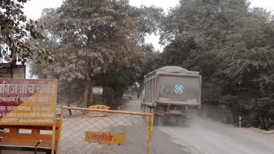 Photo of दबंग ट्रांसपोर्टरों के आगे सारंगढ़ खनिज विभाग लाचार, बिना रॉयल्टी, ओवरलोड गाड़ी दिन दहाड़े पार।