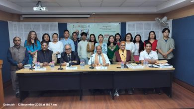 Photo of नवसाक्षर लेखन कार्यशाला’ का राजीव गांधी विश्वविद्यालय के माननीय कुलपति प्रो जयदेव साहु तथा राष्ट्रीय पुस्तक न्यास, भारत, के मुख्य संपादक एवं संयुक्त निदेशक ने किया उद्घाटन।