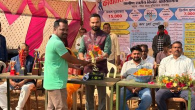 Photo of प्रदेश महामंत्री हरिनाथ खुटे ने ग्राम पंचायत कौवाताल में क्रिकेट मैच का उद्घाटन किया