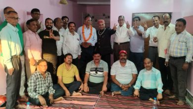 Photo of स्वर्णकार भवन सकरी में अवैध कब्जा समाज ने एफ आई आर एवं भवन कब्जा मुक्त कराने शासन से की अपील।